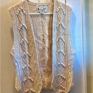 Knitting Needles Cream Sweater Vest - L